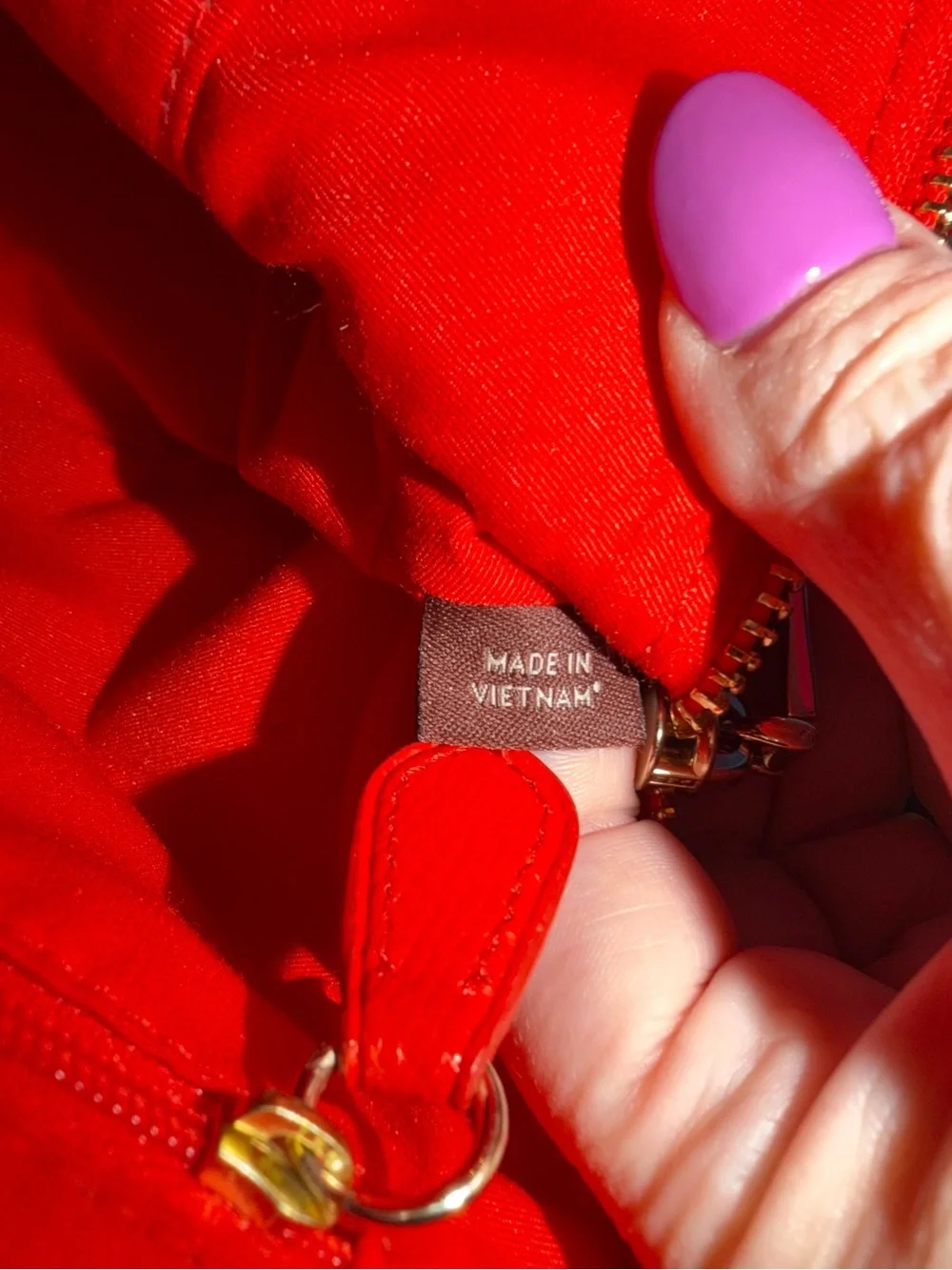 EUC!! Coach Cora Dome Satchel in Cardinal Red CrossGrain Leather. Gold hardware.